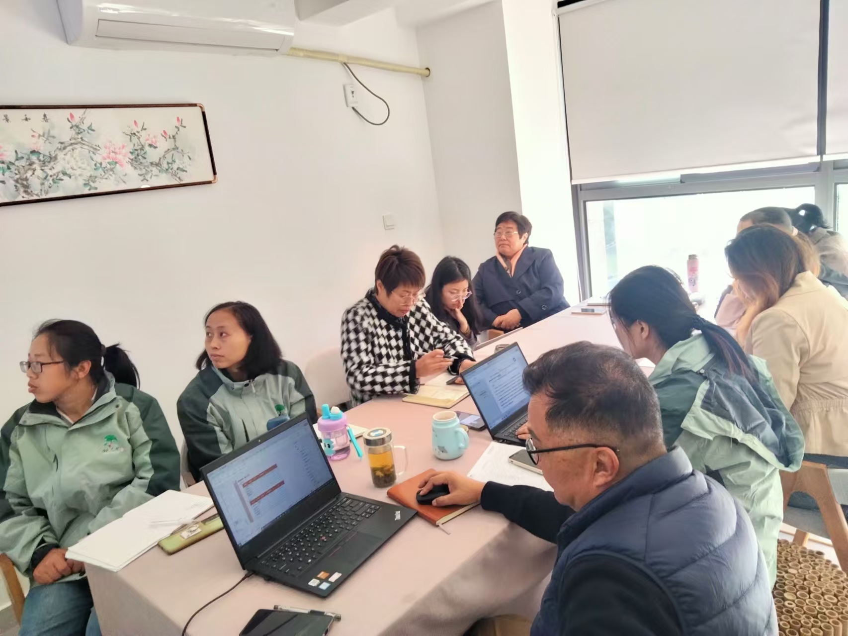 观看.jpg 观看.jpg